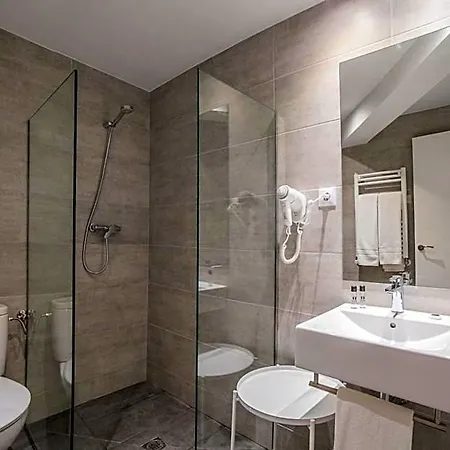 Hotel Roca 2*